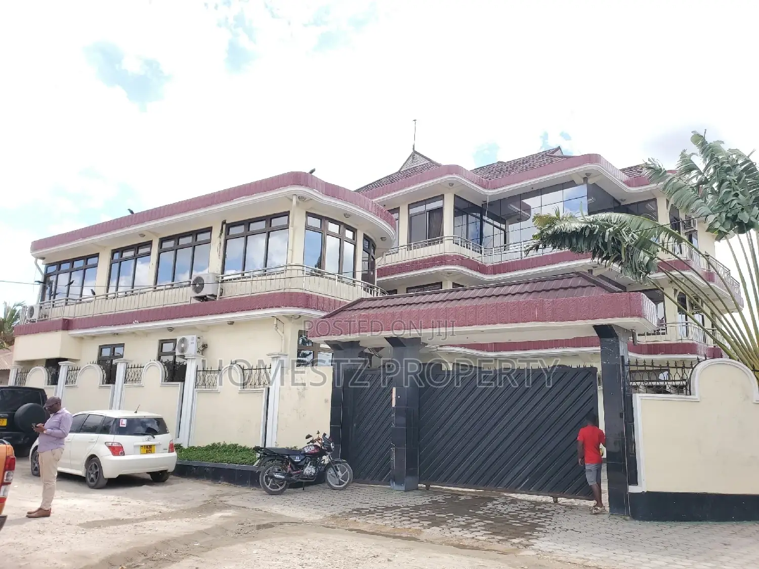 20bdrm Apartment in Kinondoni for sale in Kinondoni