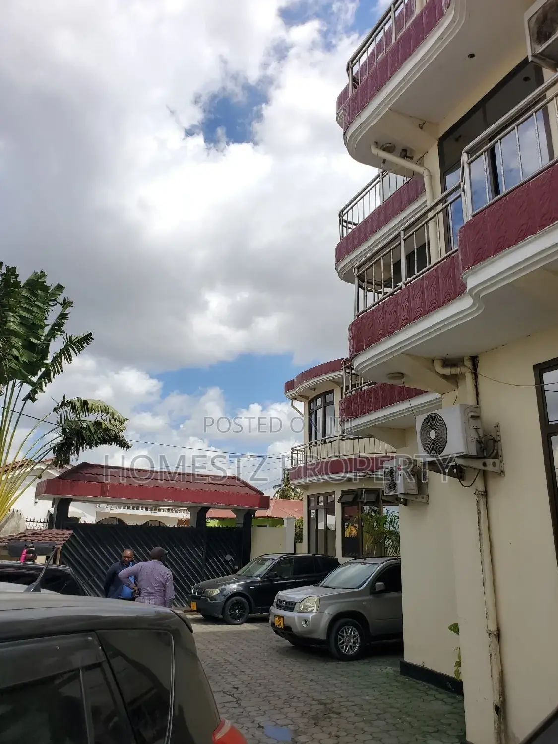 20bdrm Apartment in Kinondoni for sale in Kinondoni