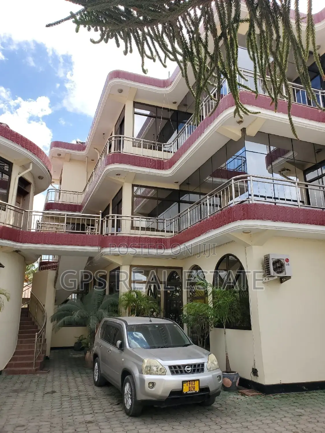 20bdrm Apartment in Kinondoni for sale in Kinondoni
