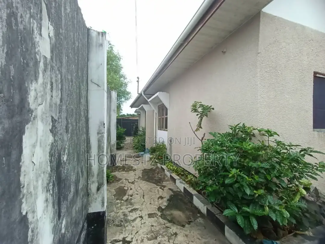 3bdrm House in Madale Polisi, Kinondoni for sale in Kinondoni