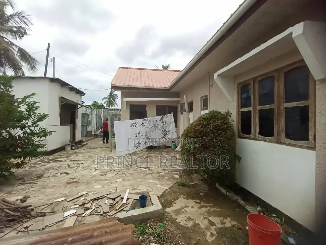 3bdrm House in Madale Polisi, Kinondoni for sale in Kinondoni