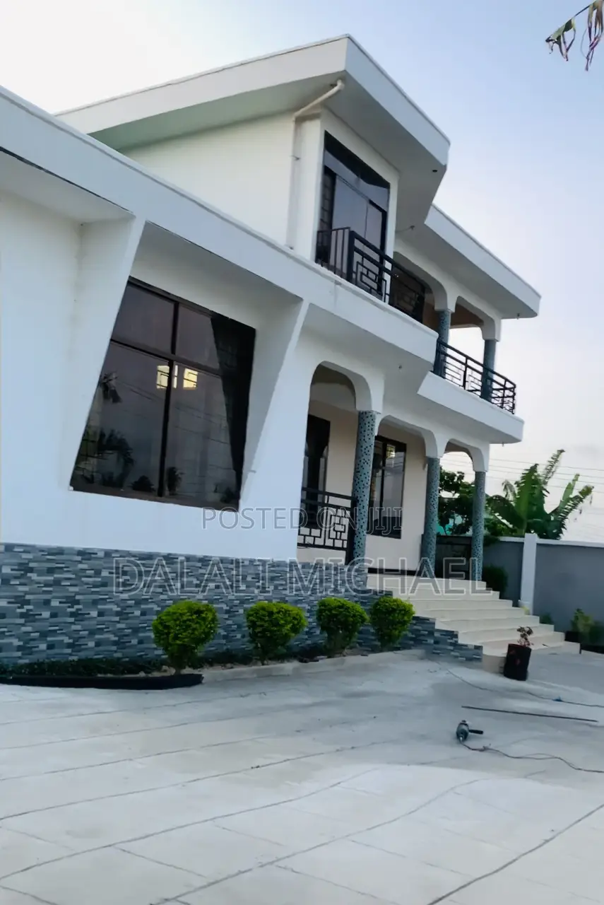 5bdrm House in Goba for sale in Goba