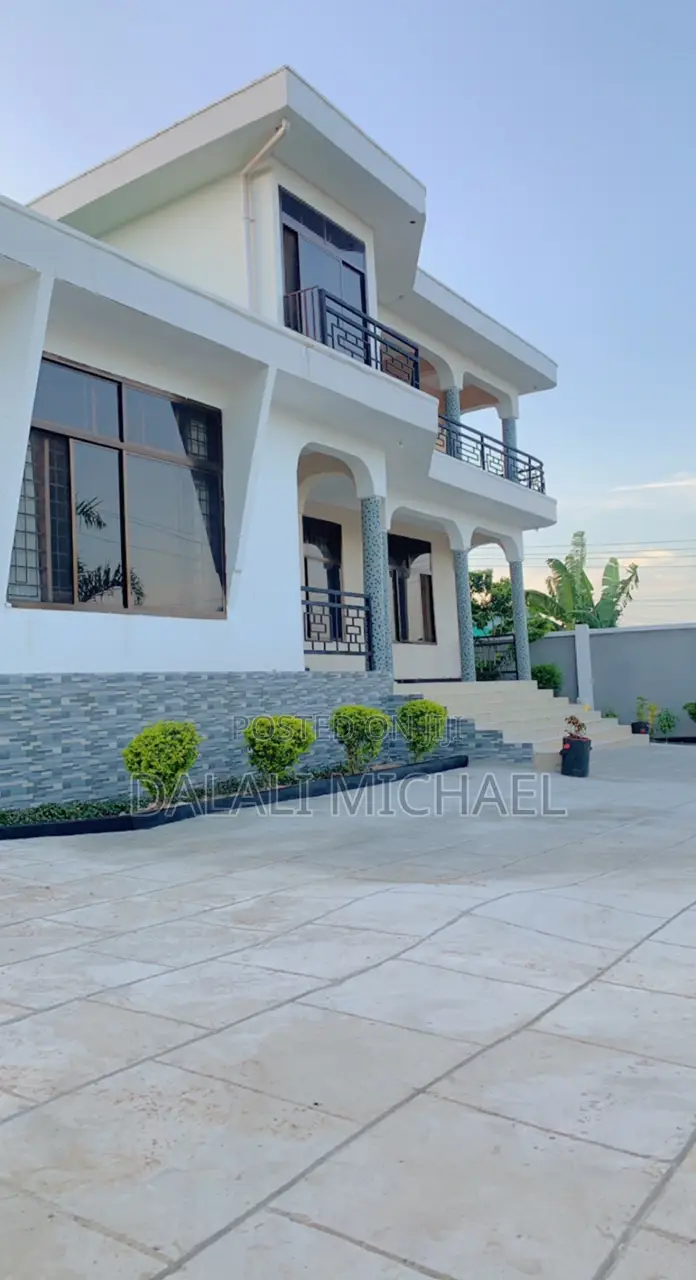 5bdrm House in Goba for sale in Goba