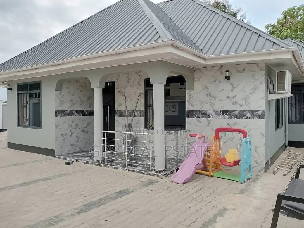 3bdrm House in Boko Basihaya, Kinondoni for sale in Kinondoni