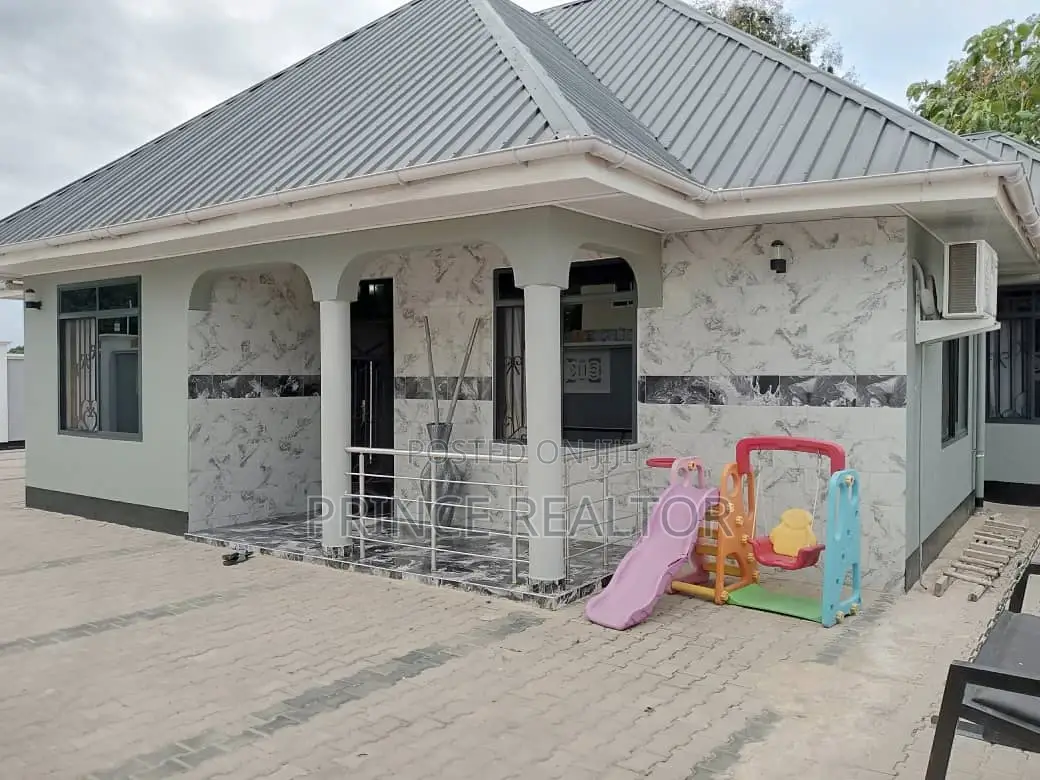 3bdrm House in Boko Basihaya, Kinondoni for sale in Kinondoni