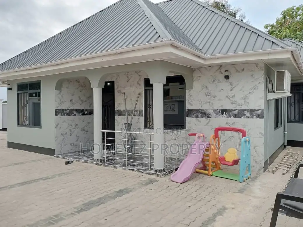 3bdrm House in Boko Basihaya, Kinondoni for sale in Kinondoni