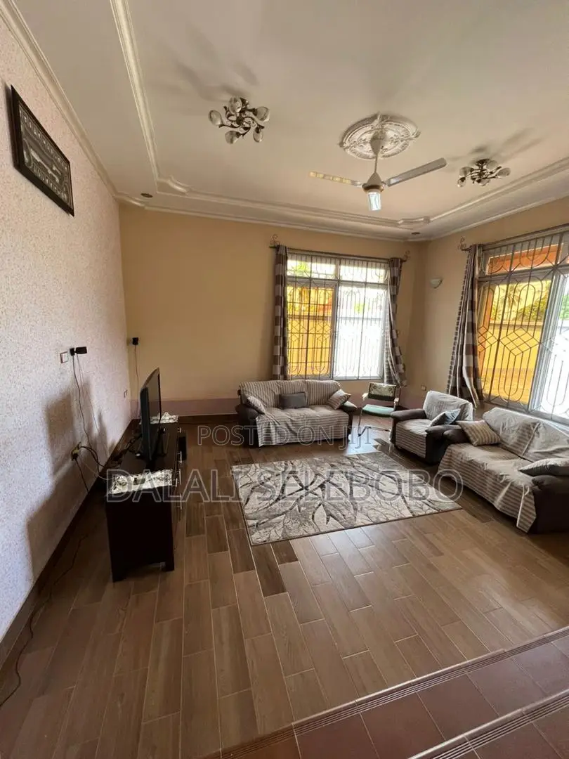 5bdrm Bungalow in Bunju Beach for sale in Bunju