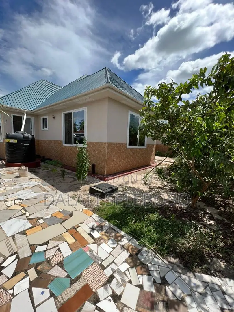 5bdrm Bungalow in Bunju Beach for sale in Bunju
