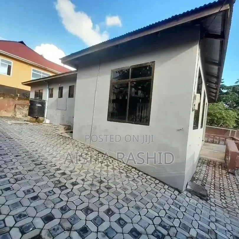 3bdrm House in Kinondoni for rent in Kinondoni