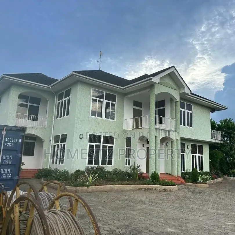 5bdrm Mansion in Mbezi Beach, Kinondoni for sale in Kinondoni