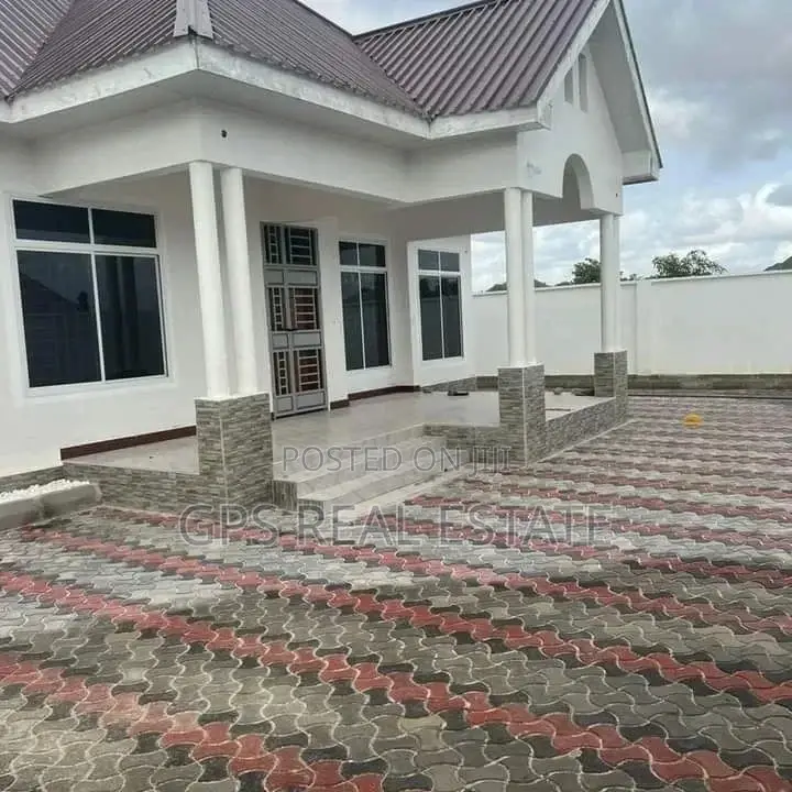 4bdrm House in Dege, Kigamboni for sale in Kigamboni