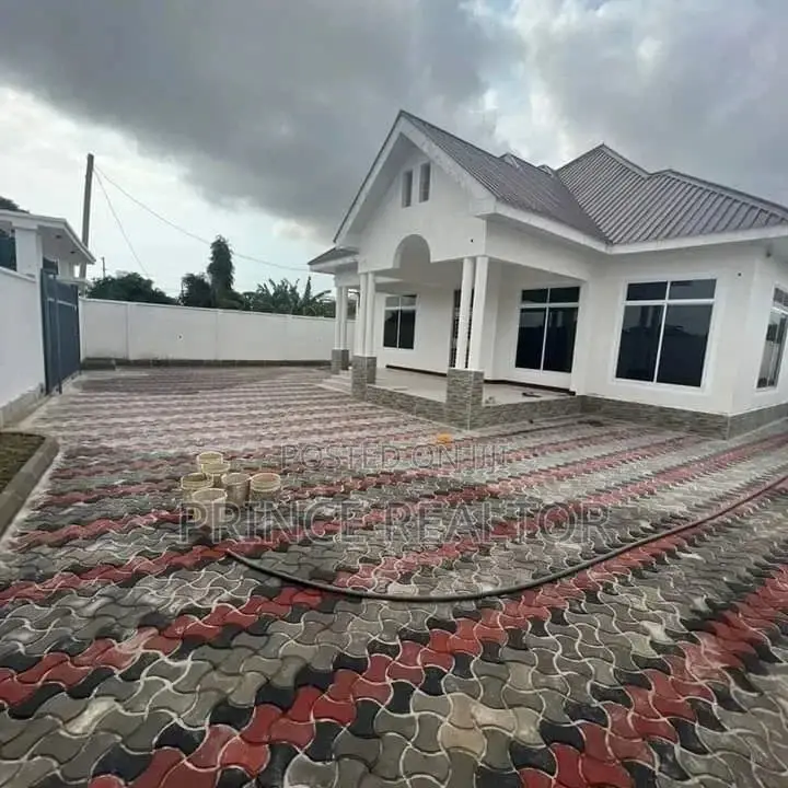 4bdrm House in Dege, Kigamboni for sale in Kigamboni