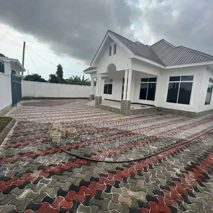 4bdrm House in Dege, Kigamboni for sale in Kigamboni