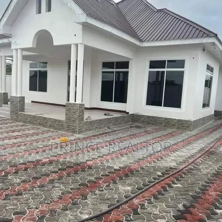 4bdrm House in Dege, Kigamboni for sale in Kigamboni