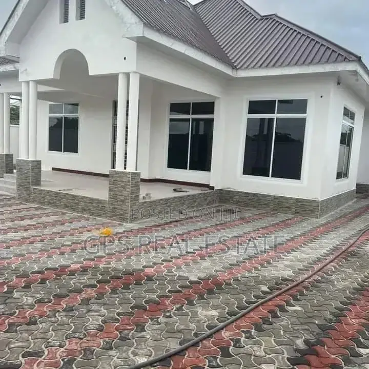 4bdrm House in Dege, Kigamboni for sale in Kigamboni
