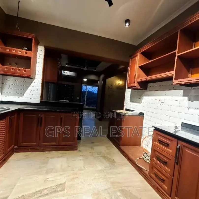 3bdrm Mansion in Madale, Kinondoni for sale in Kinondoni
