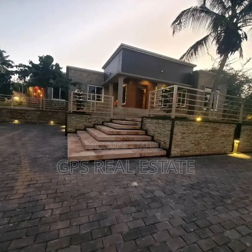 3bdrm Mansion in Madale, Kinondoni for sale in Kinondoni