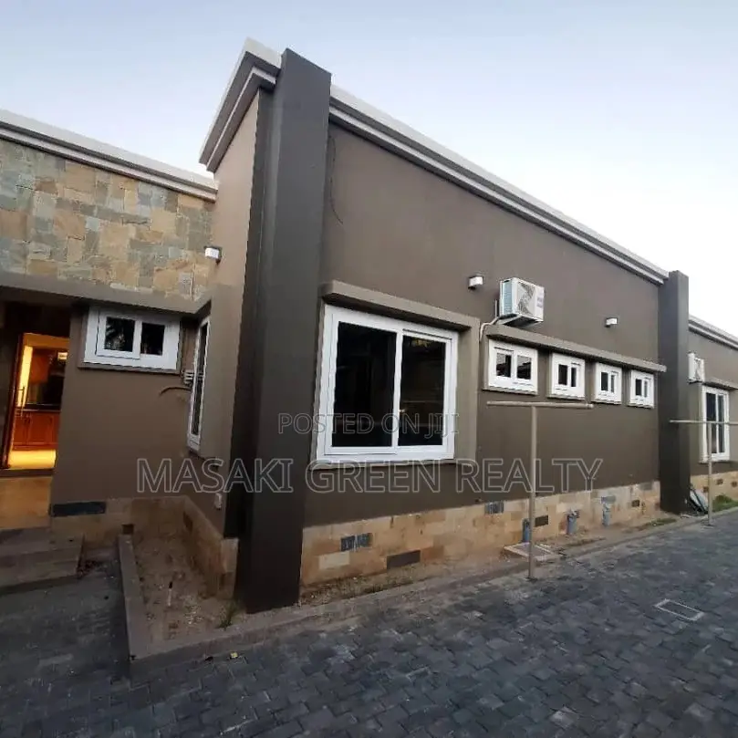 3bdrm House in Madale Mivumoni, Kinondoni for sale in Kinondoni