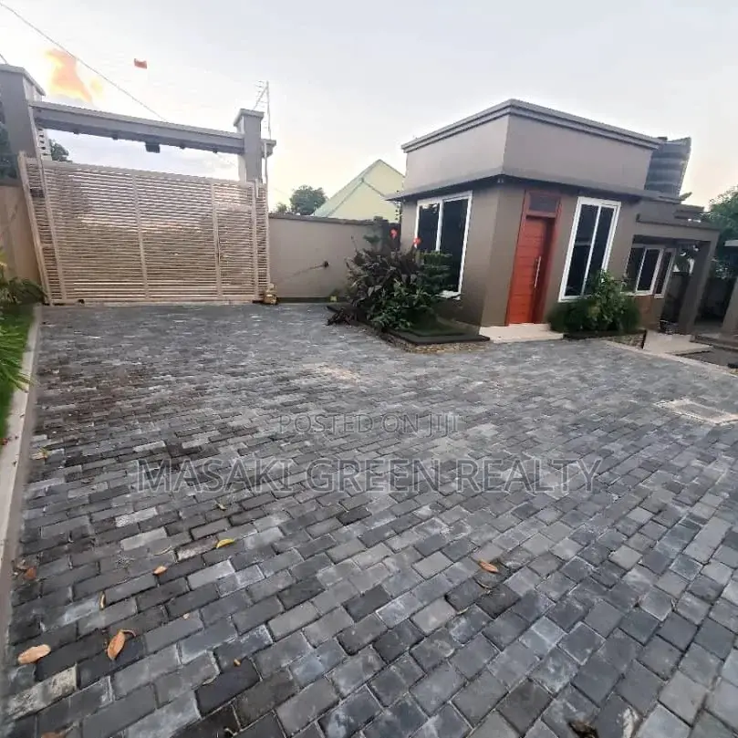 3bdrm House in Madale Mivumoni, Kinondoni for sale in Kinondoni
