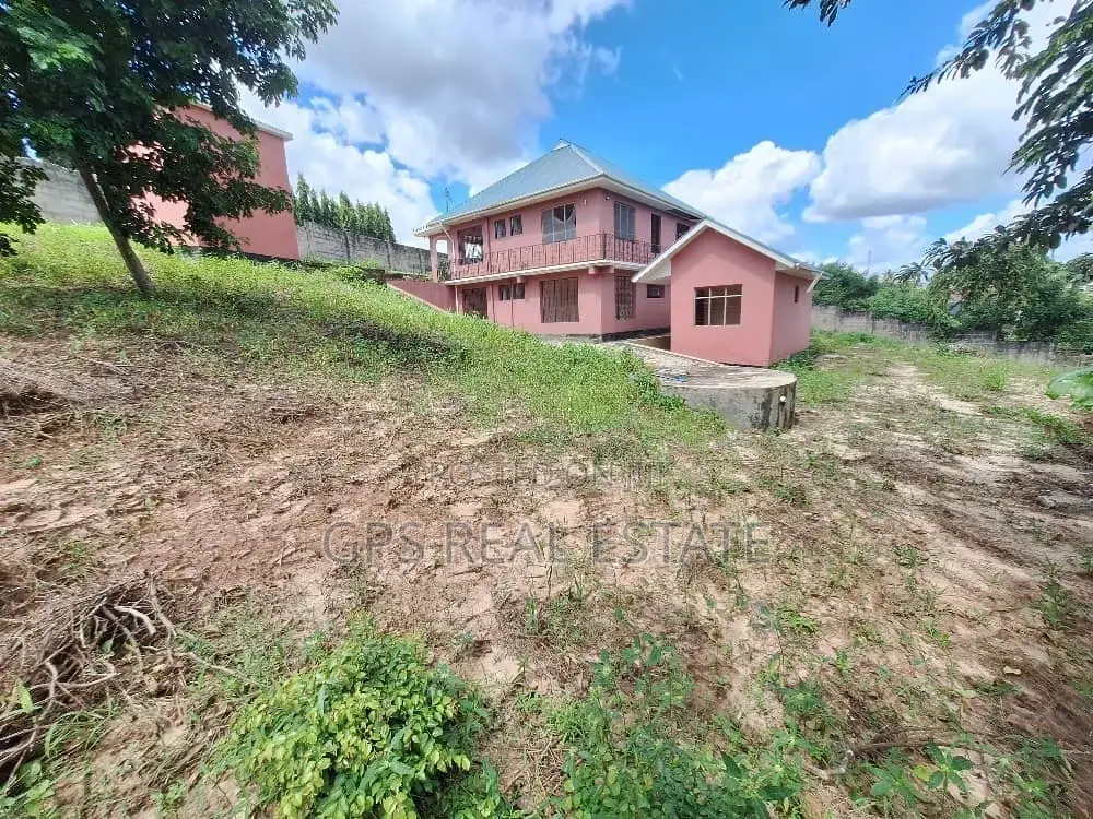 6bdrm House in Kinyerez Kibaga B, Kinondoni for sale in Kinondoni