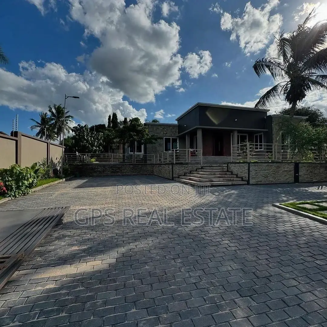 3bdrm House in Goba Njia Ya Madale, Kinondoni for sale in Kinondoni