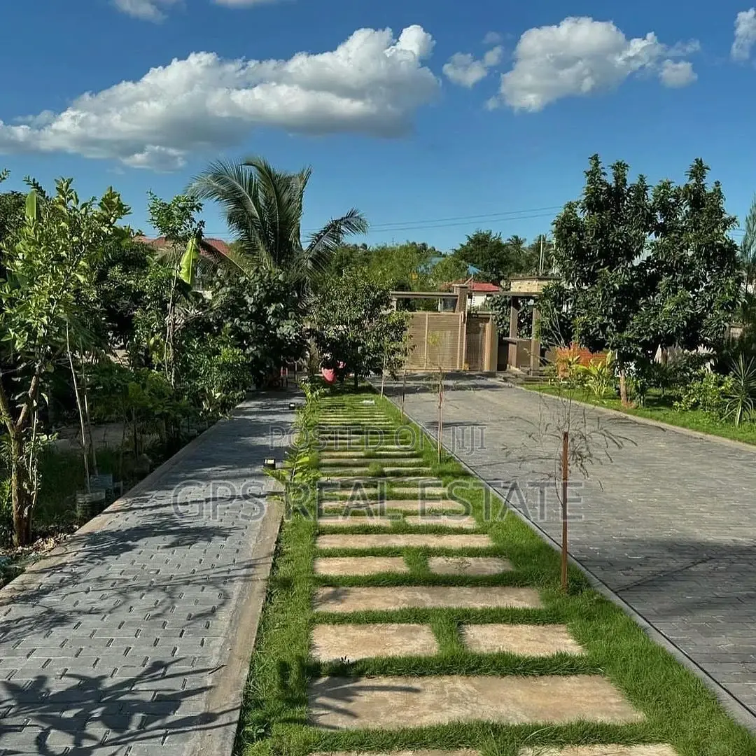 3bdrm House in Goba Njia Ya Madale, Kinondoni for sale in Kinondoni