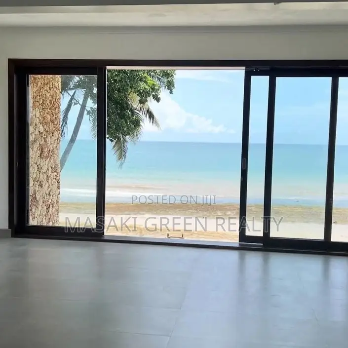 4bdrm Mansion in Bahari Beach, Kinondoni for sale in Kinondoni