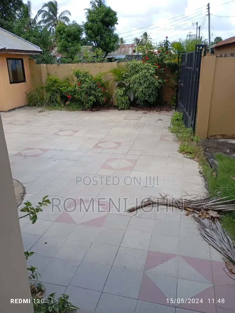 8bdrm House in Tanzania Dsm Kitunda, Ilala for rent in Ilala