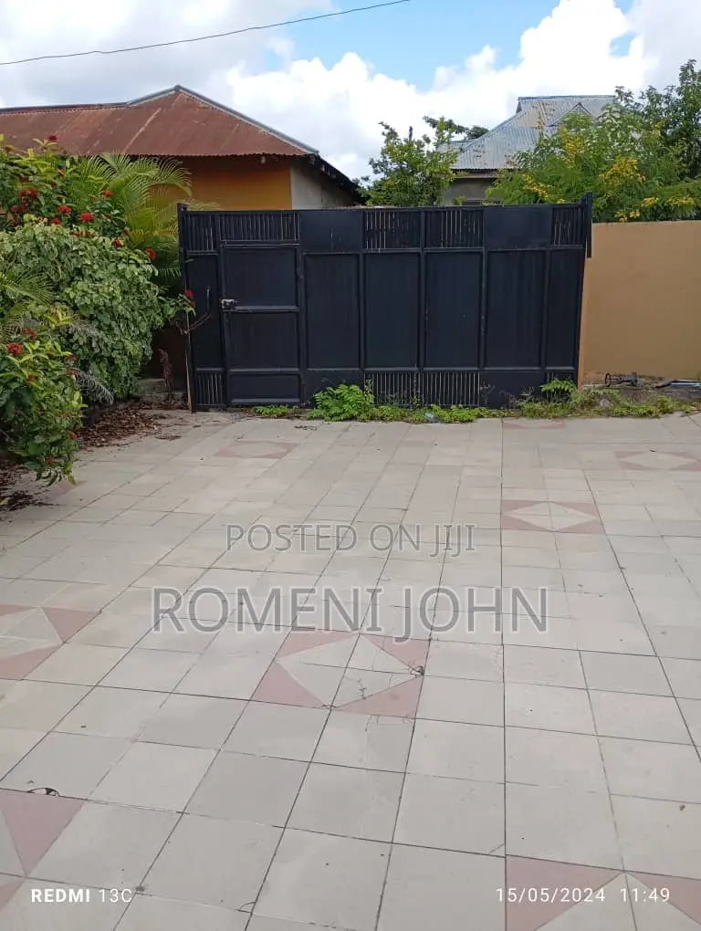 8bdrm House in Tanzania Dsm Kitunda, Ilala for rent in Ilala