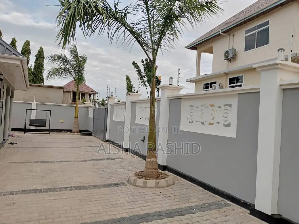 3bdrm House in Kinondoni for sale in Kinondoni