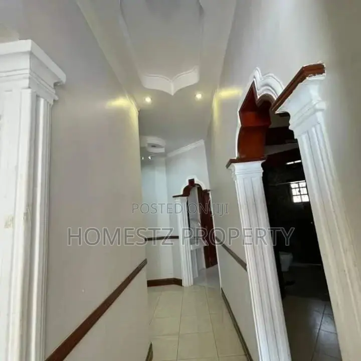 4bdrm House in Burka, Arusha for sale in Arusha