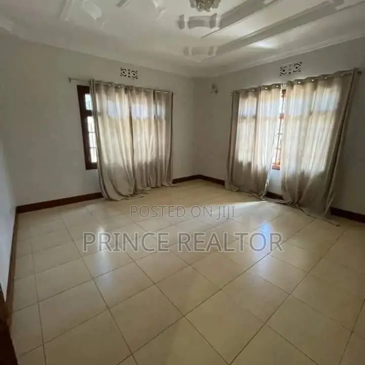 4bdrm House in Burka, Arusha for sale in Arusha
