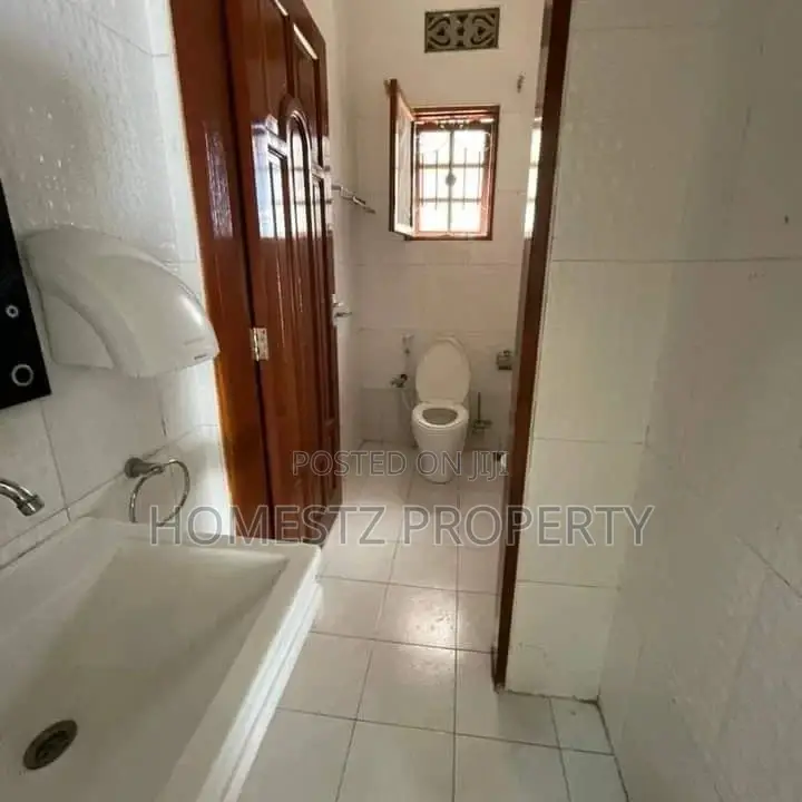 4bdrm House in Burka, Arusha for sale in Arusha