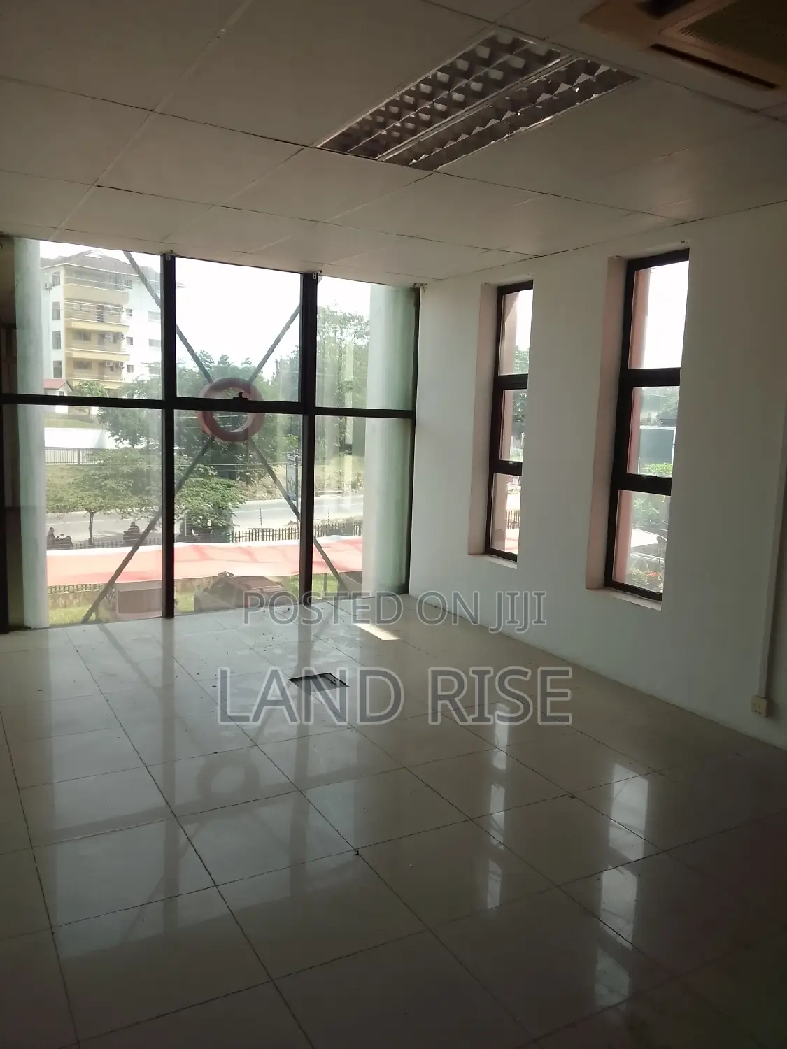 174 SQM Office Space in Kawe in Kinondoni