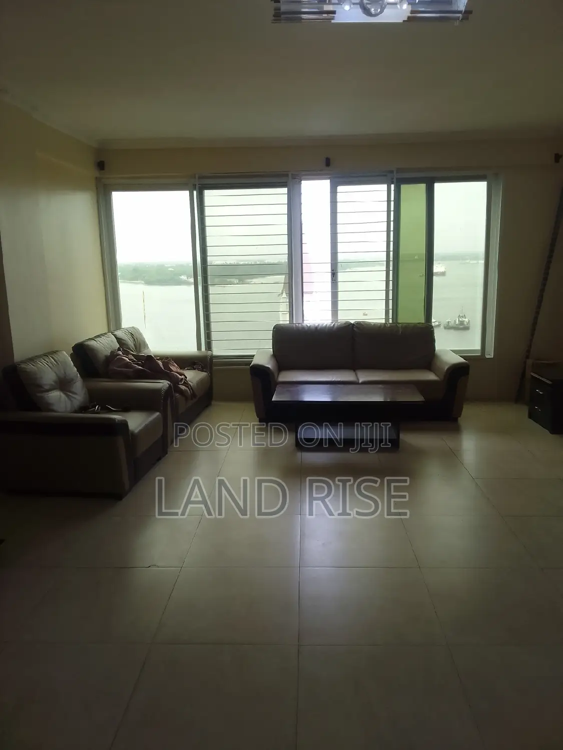 Furnished 3bdrm Apartment in Posta Mjini, Kivukoni for rent in Kivukoni