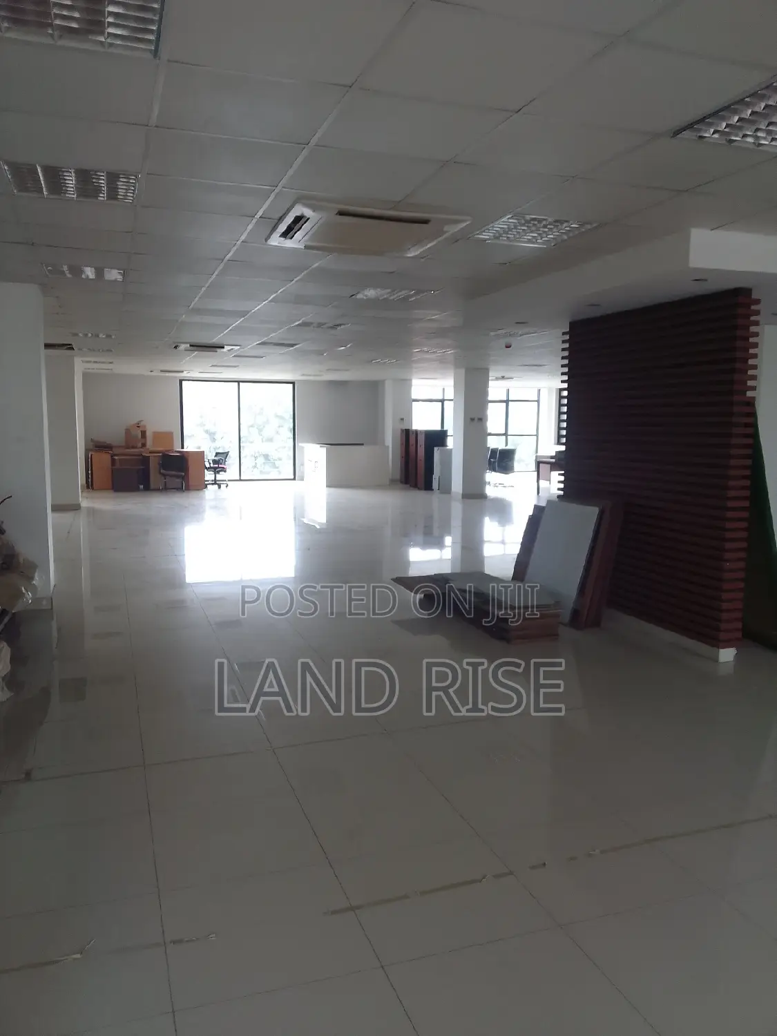 420 SQM Office Space in Gerezani