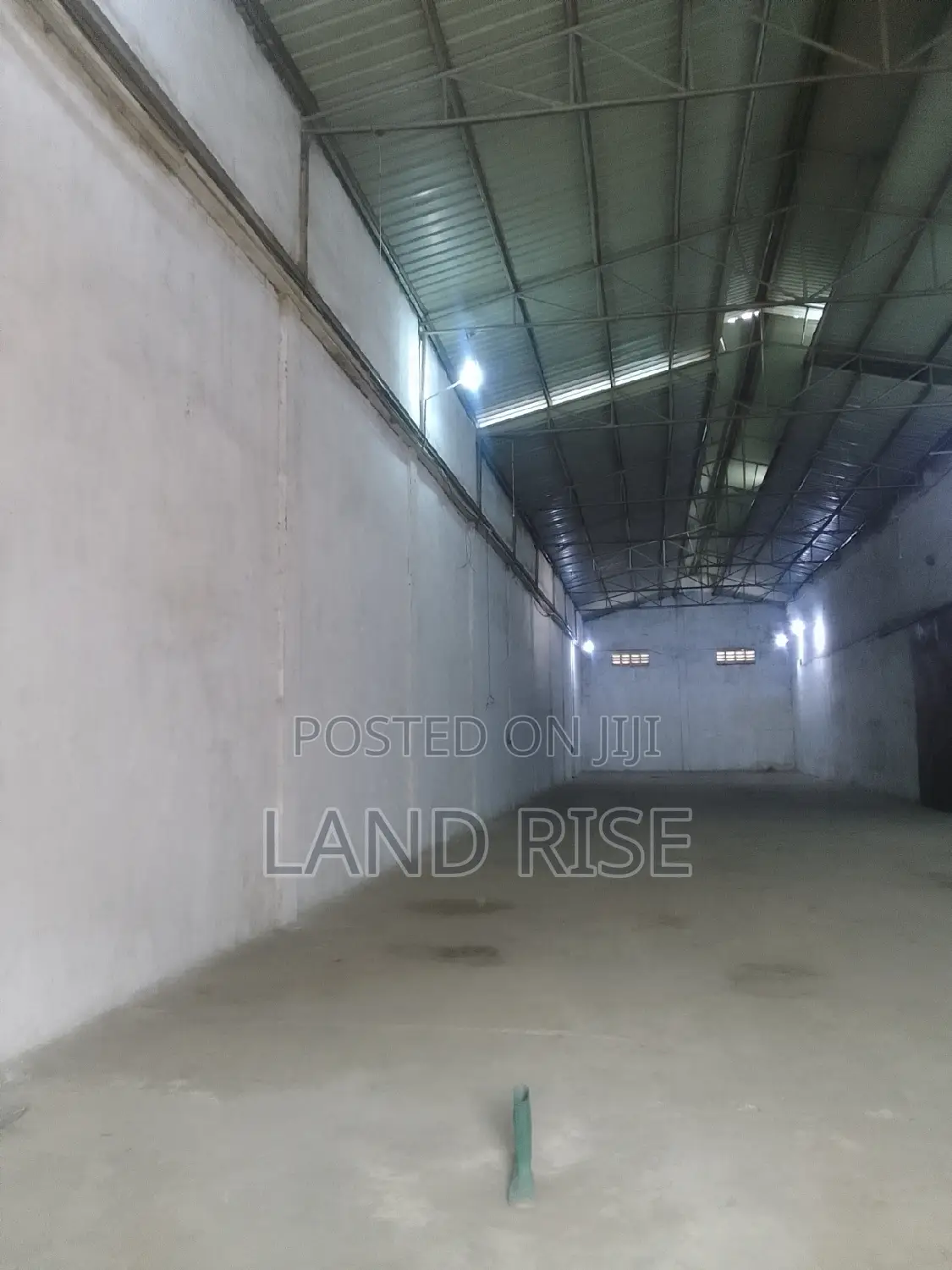 750 SQM Warehouse in Chang'ombe in Chang'ombe