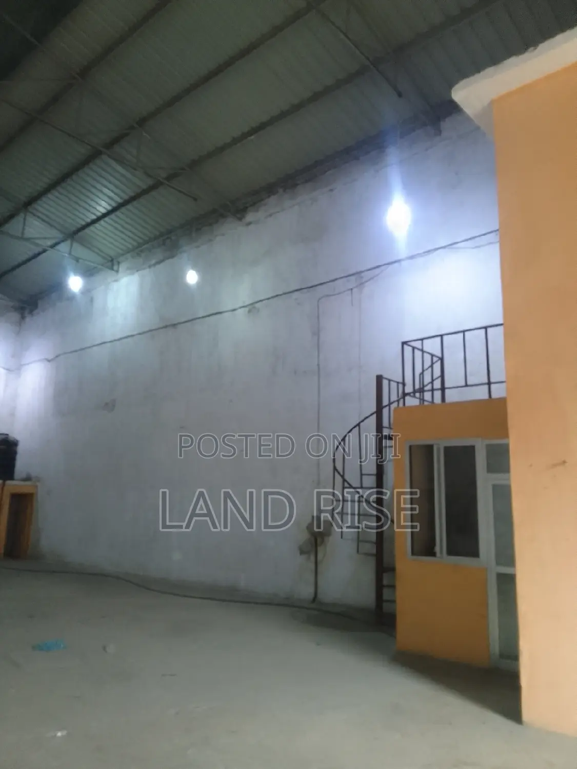 750 SQM Warehouse in Chang'ombe in Chang'ombe