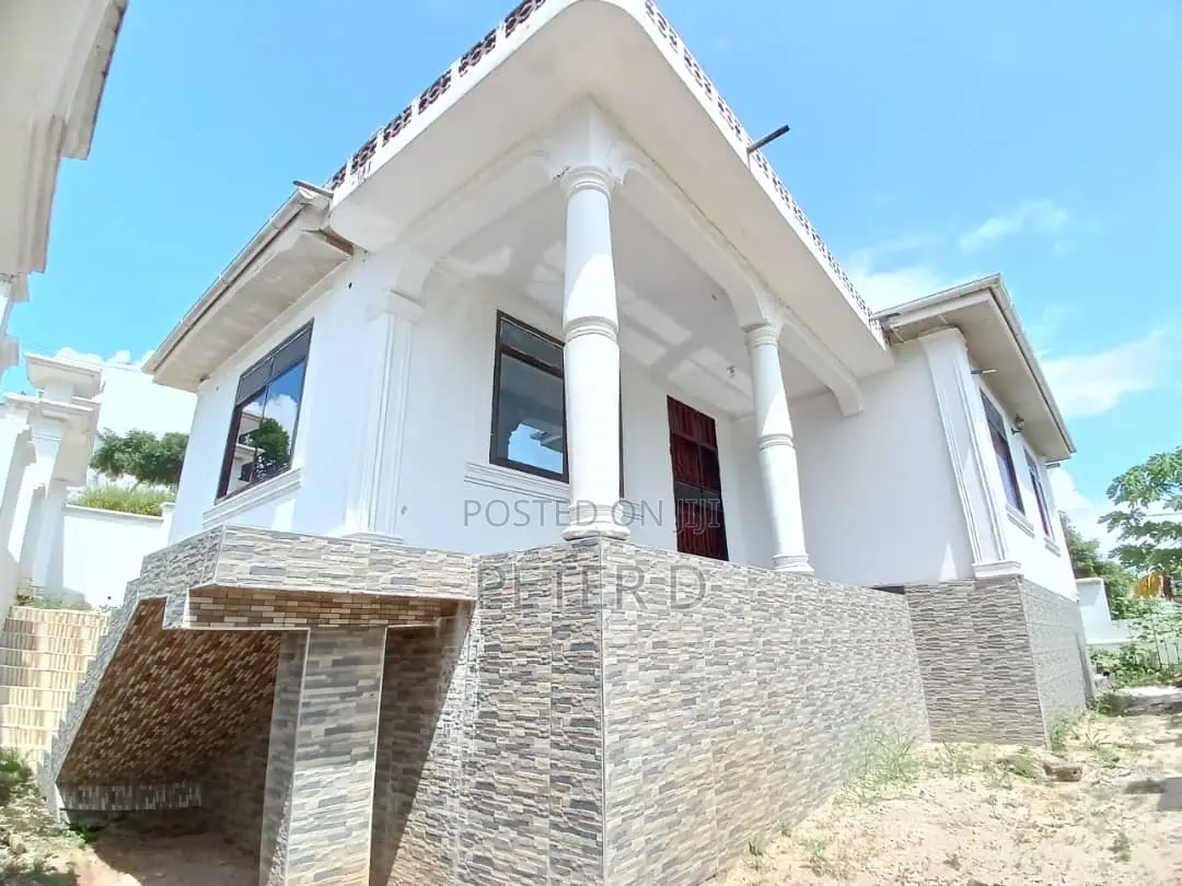 5bdrm House in Mbezi for sale in Mbezi
