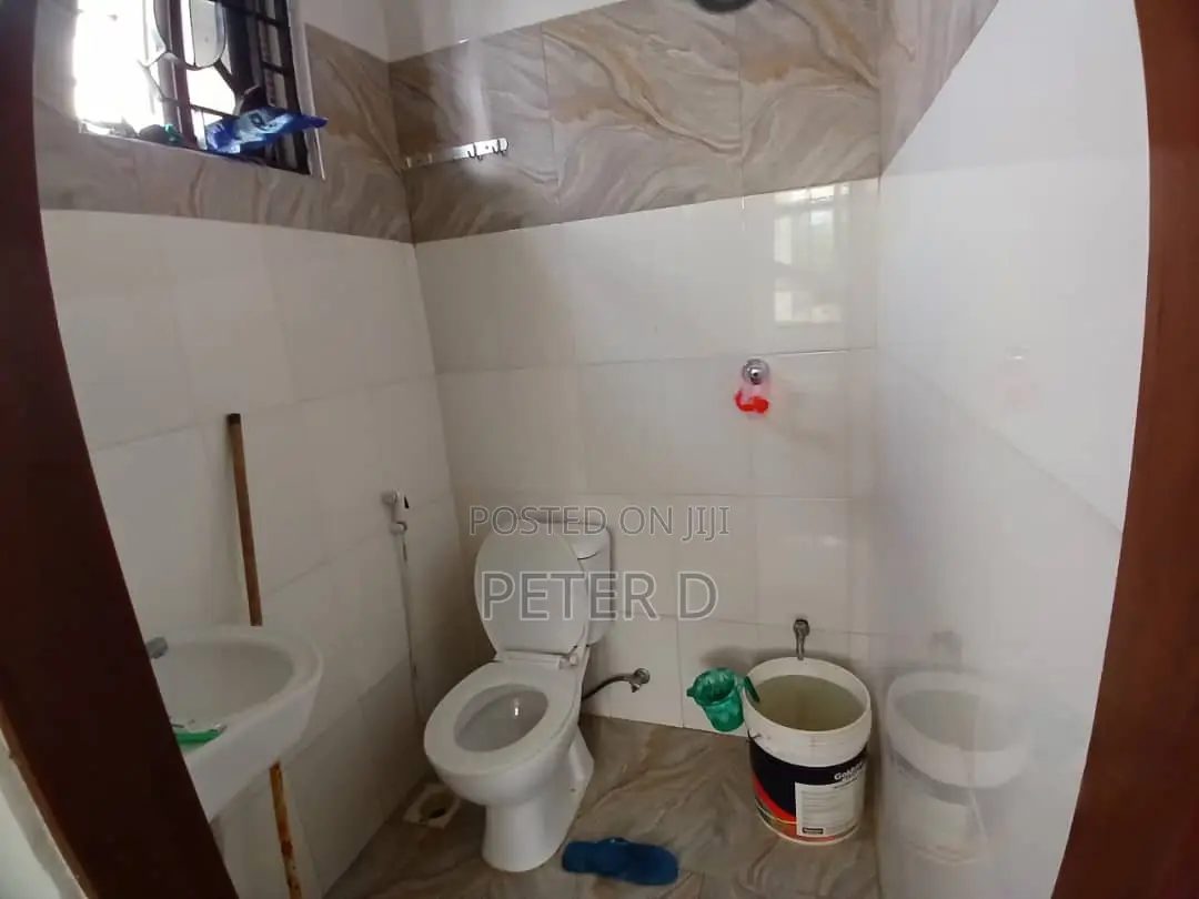 5bdrm House in Mbezi for sale in Mbezi