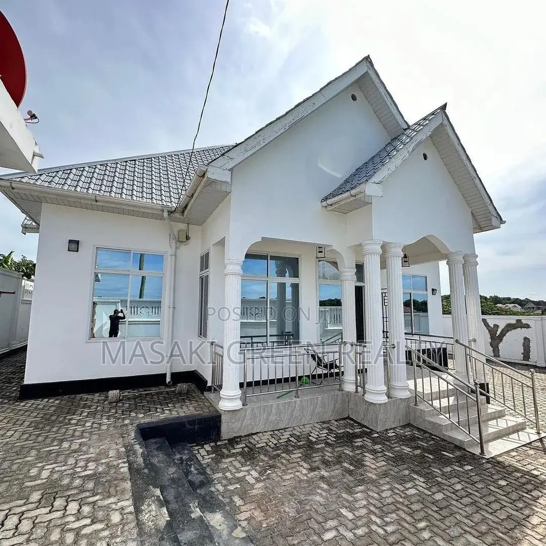 4bdrm House in Tegeta Wazo, Kinondoni for sale in Kinondoni