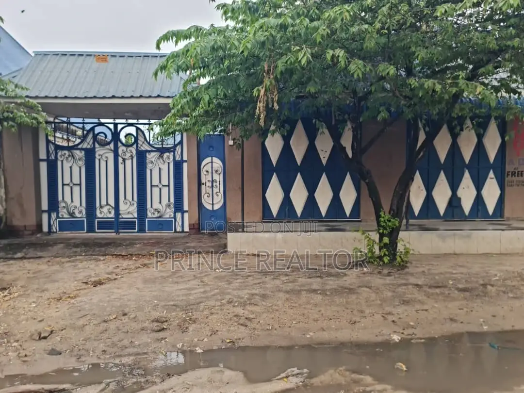 5bdrm House in Mbagala Mzambarauni, Temeke for sale in Temeke