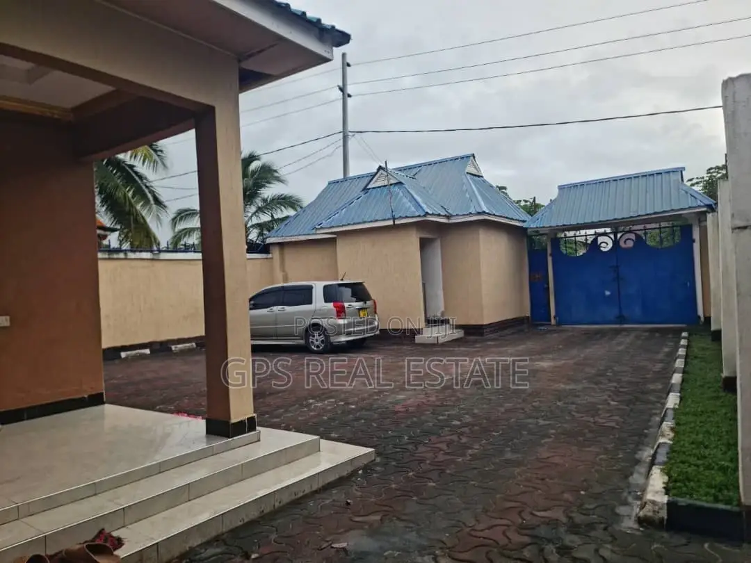 5bdrm House in Mbagala Mzambarauni, Temeke for sale in Temeke