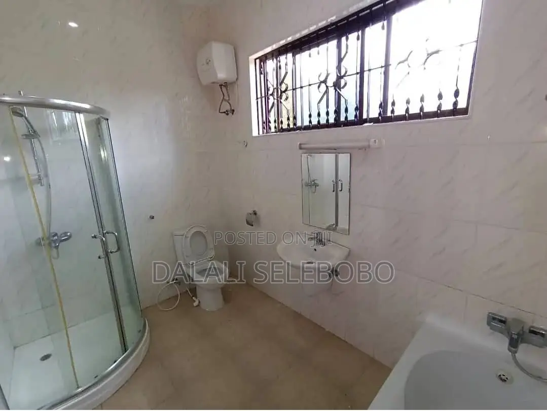 6bdrm Bungalow in Mbezi Kwa Msuguri for sale in Mbezi