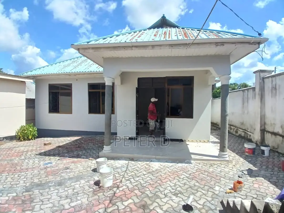 3bdrm House in Mbezi for sale in Mbezi