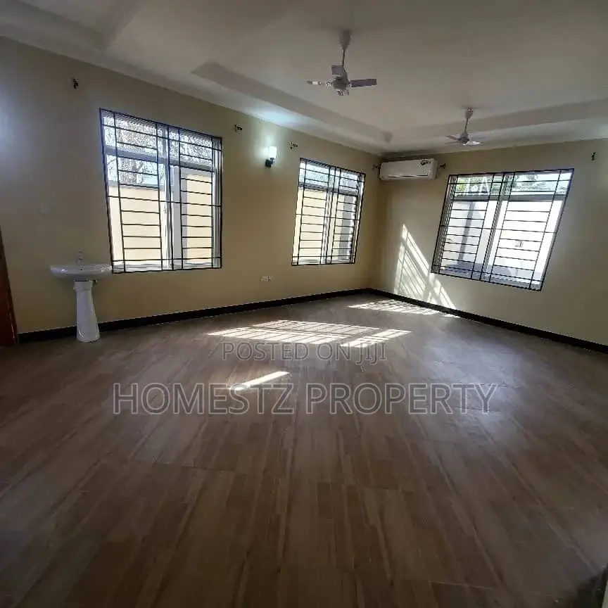 3bdrm House in Madale Mivumoni, Kinondoni for sale in Kinondoni