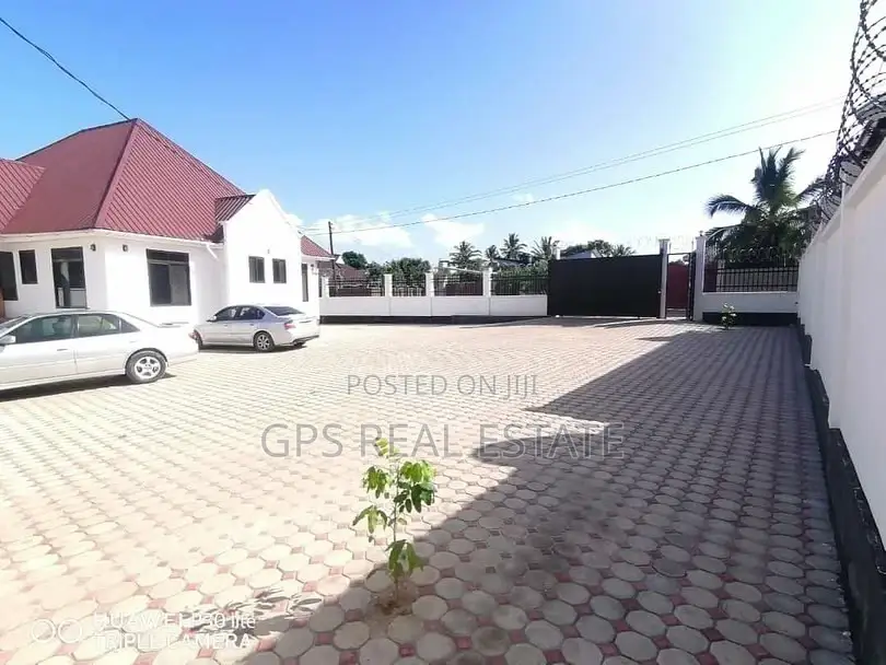 3bdrm House in Goba Center, Kinondoni for sale in Kinondoni
