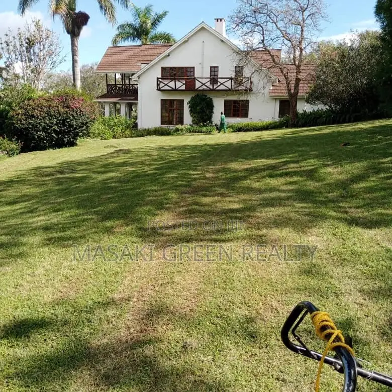 7bdrm House in Ngurudoto Estate, Kinondoni for sale in Kinondoni