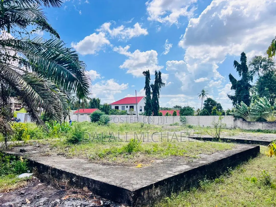 Plot for Sale at Mbezibeach! in Mbezi Beach