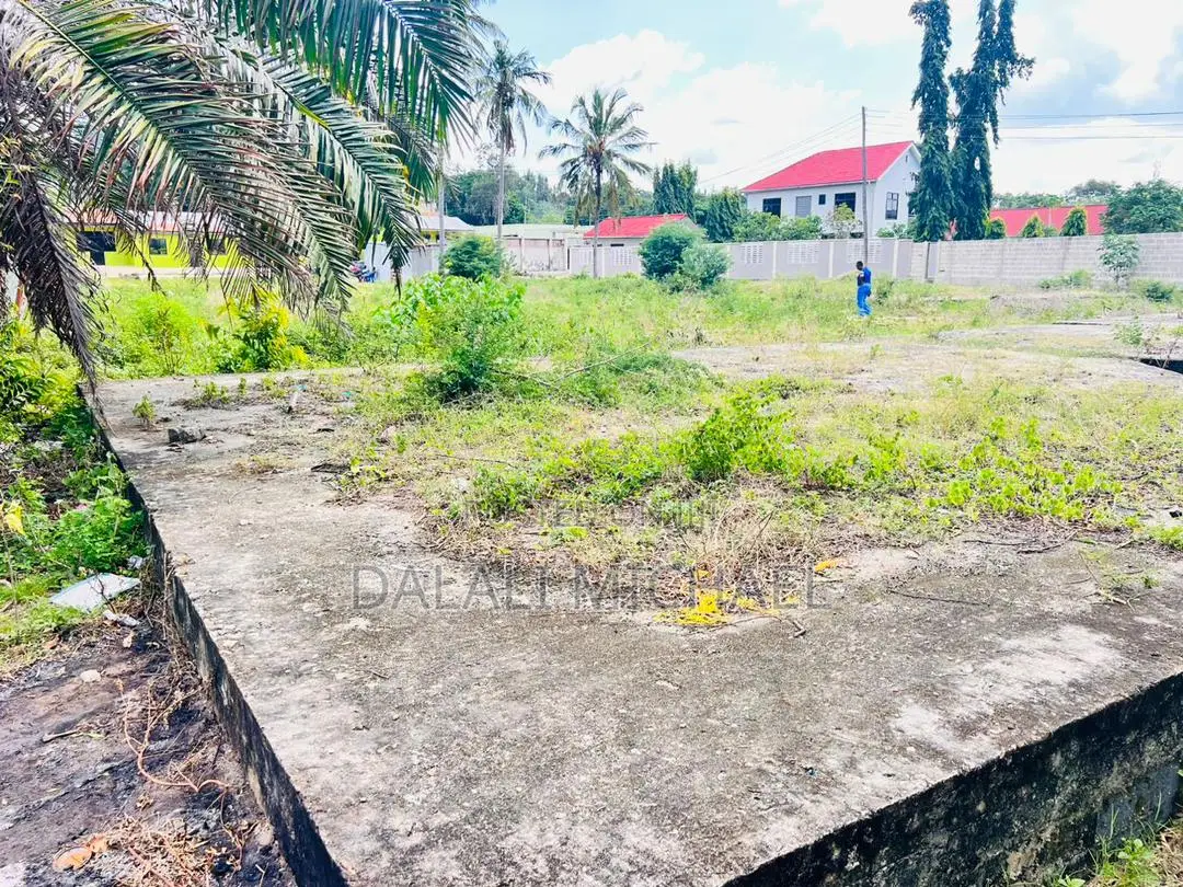 Plot for Sale at Mbezibeach! in Mbezi Beach